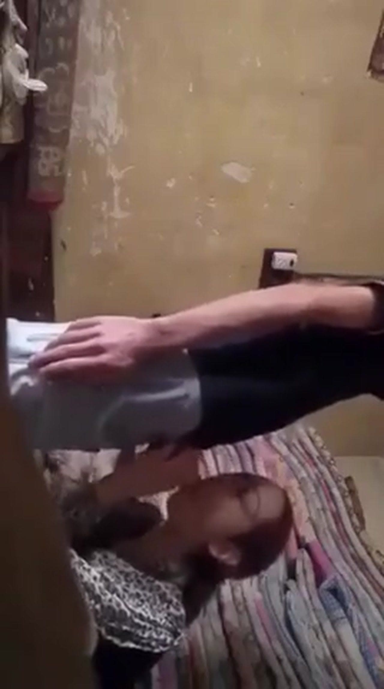 نيج عراقي بالدشداشة