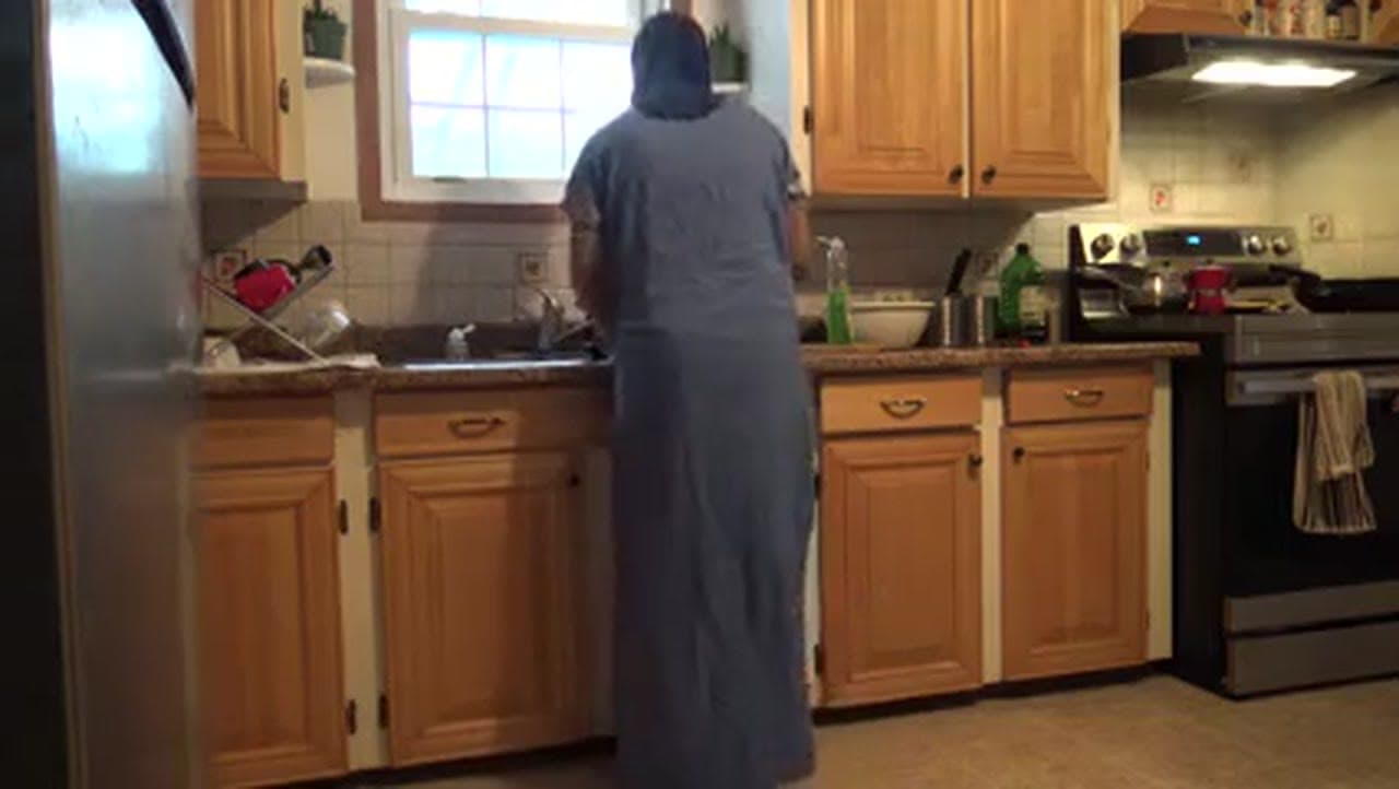 الميلف سوزان حلبي تناك واقف في المطبخ - تجميعة مقاطع نيك المطبخ