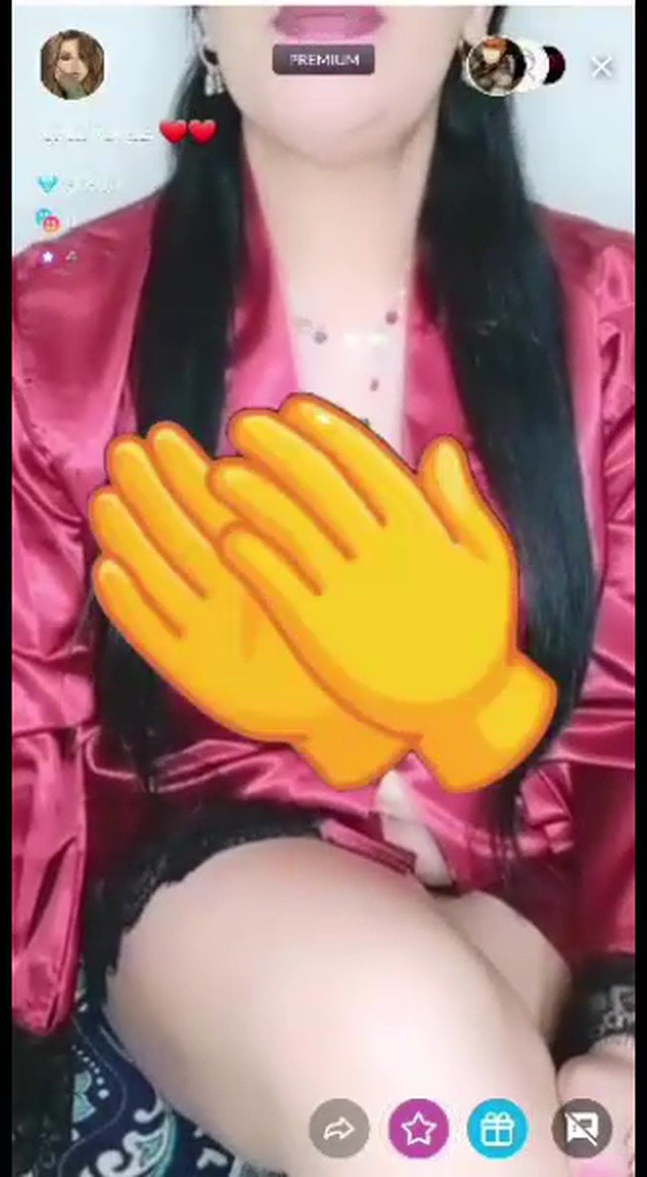 سكس لبنانية تنيك كسها بالزب الصناعي