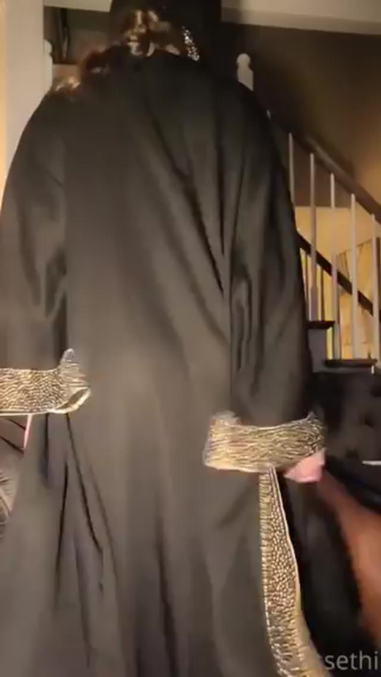  تتناك في طيزها المربربه و تتنطط علي زب الفحل عشيقها