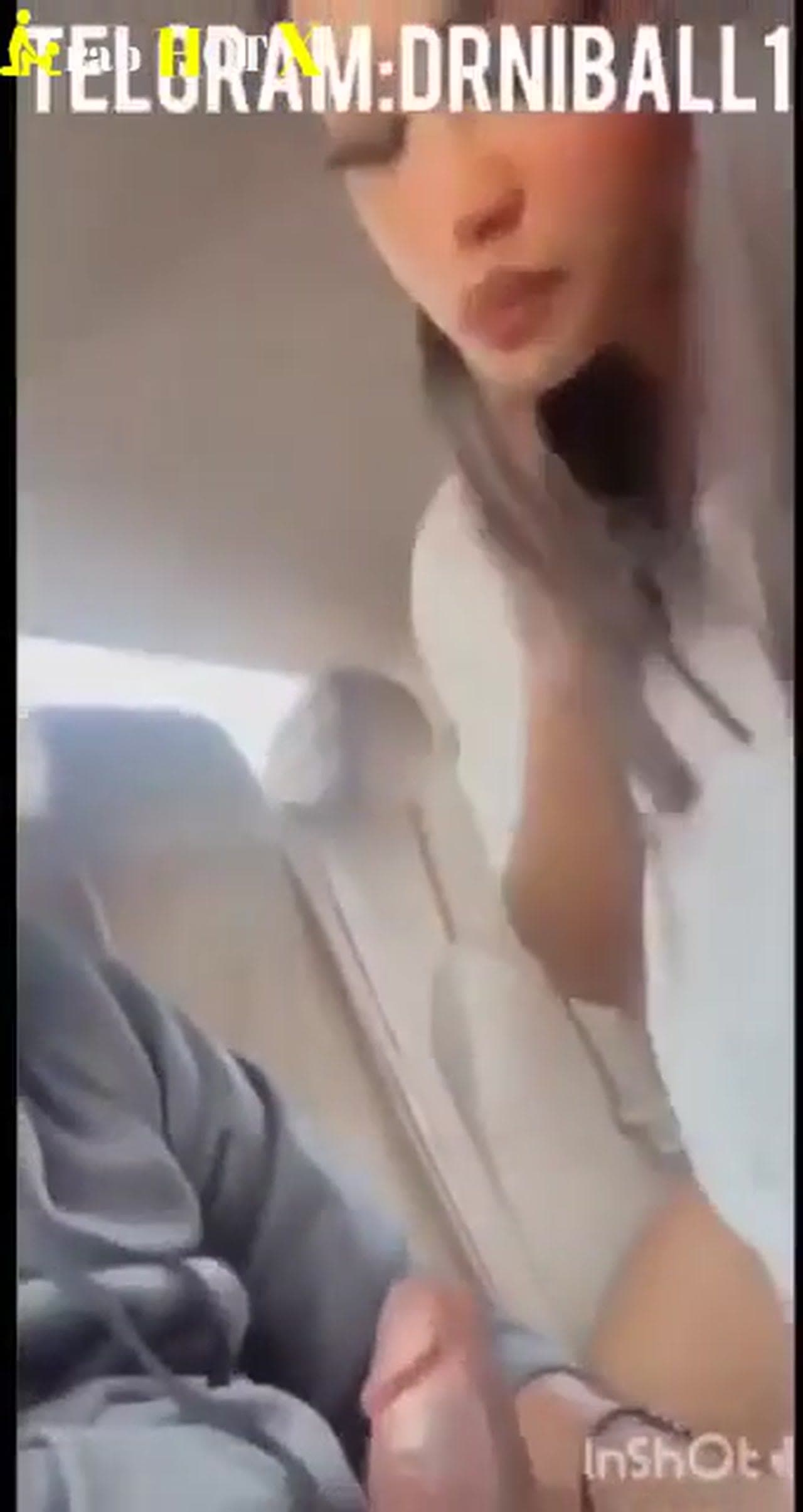 ولد سعودي ياخد حبيبته الاندرايدج في العربيه تلعبله فظبره الطويل تمصله ياخدها البيت ينيكها