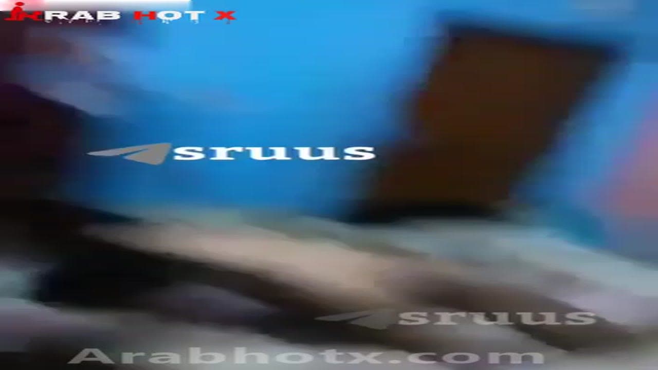 فحل عراقي ينيج صديقته المربربه ابيض فارشها علي الارض يدقر فطيزها – سكس خليجي