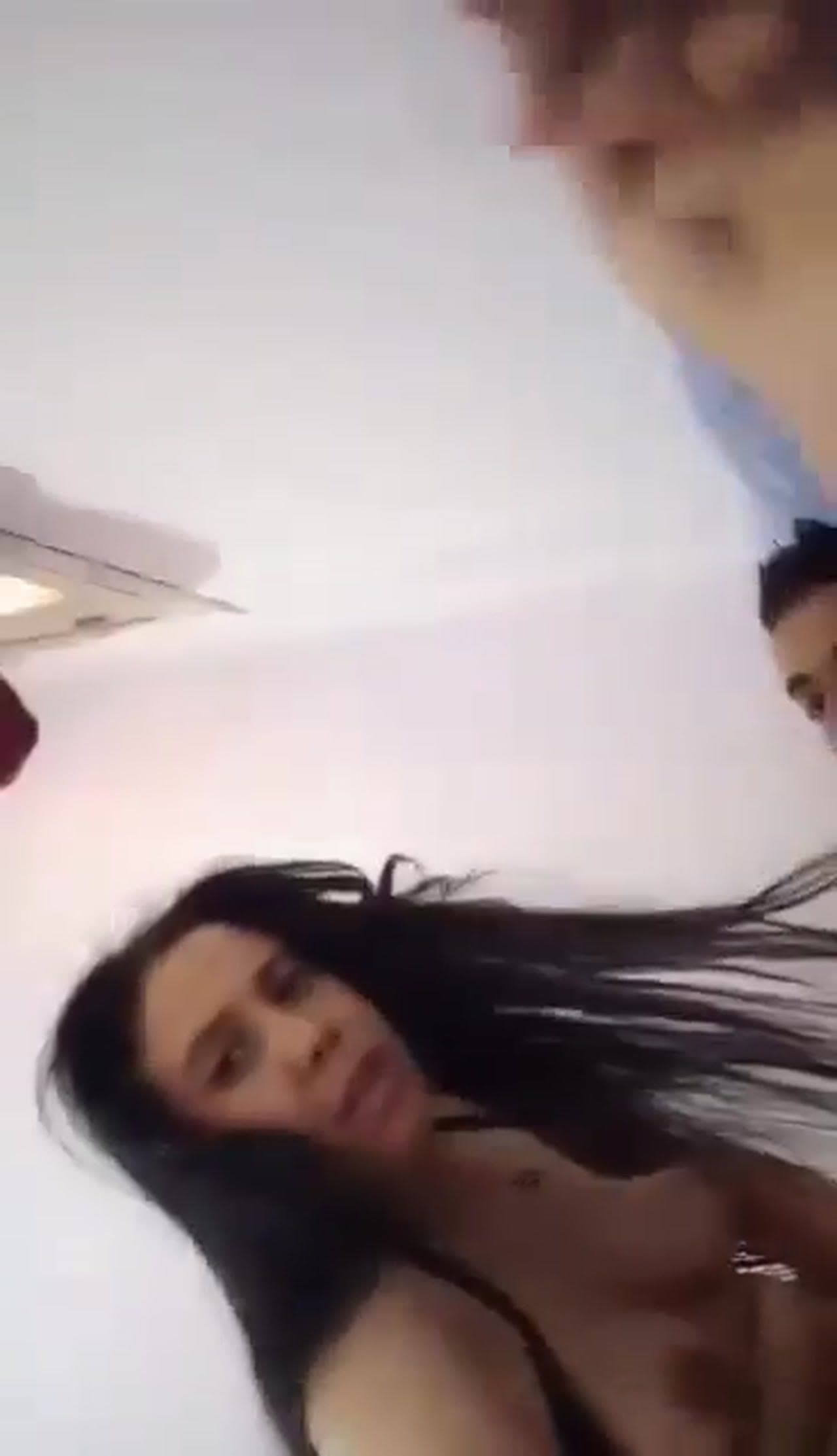 فيديو الجزائرية الذي يبحث عنه الجميع – سكس جزائري